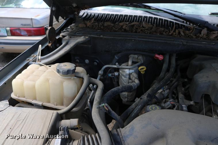 image for item DD8238 1999 GMC Sierra 1500 Ext. Cab pickup truck