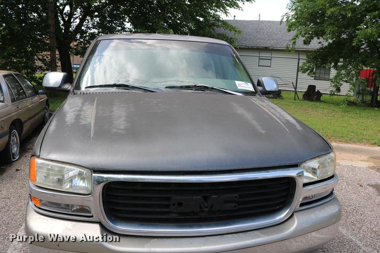 image for item DD8238 1999 GMC Sierra 1500 Ext. Cab pickup truck