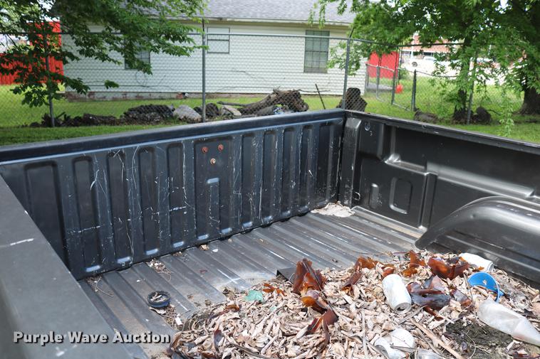 image for item DD8238 1999 GMC Sierra 1500 Ext. Cab pickup truck