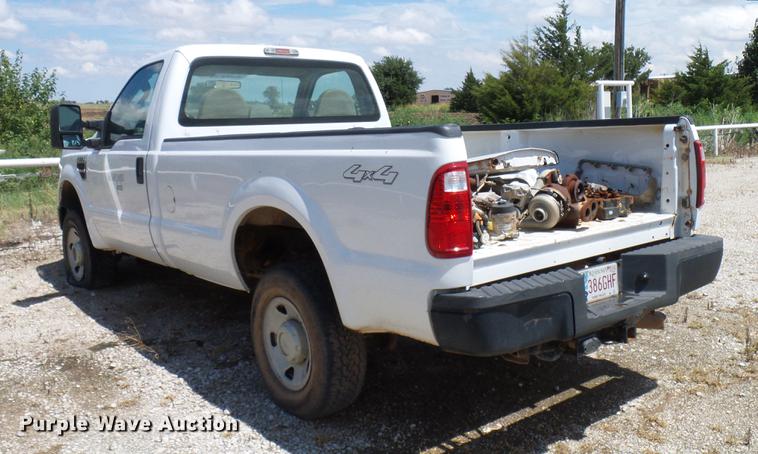 image for item DD8363 2008 Ford F350 Super Duty pickup truck