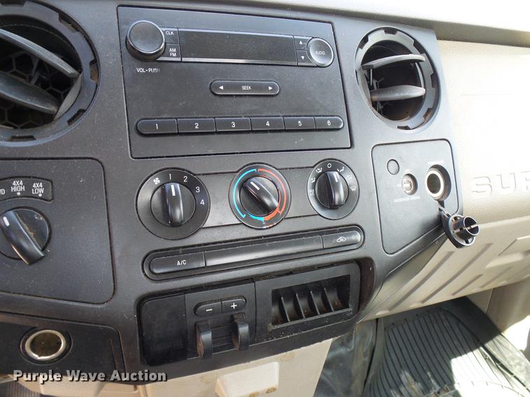 image for item DD8363 2008 Ford F350 Super Duty pickup truck