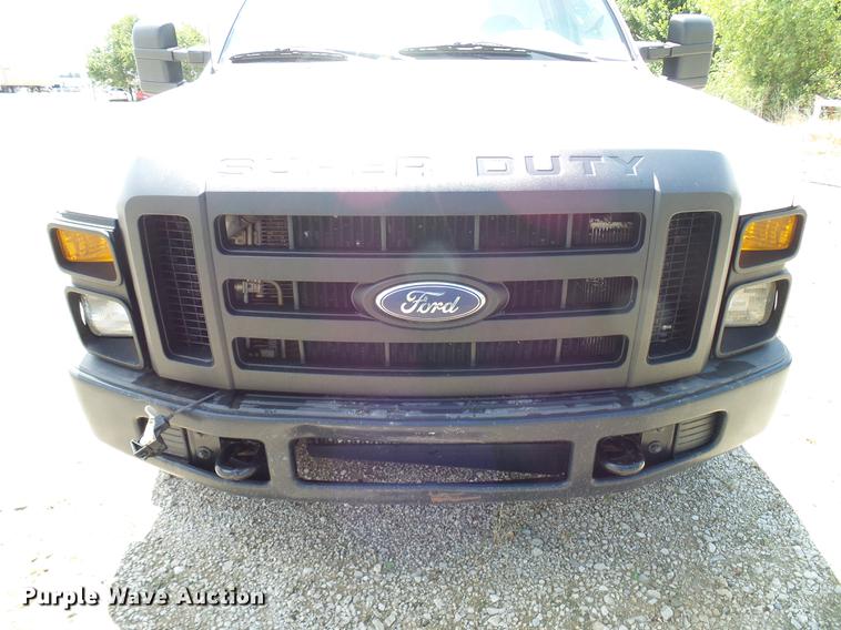 image for item DD8363 2008 Ford F350 Super Duty pickup truck