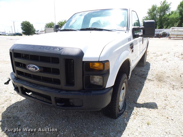 image for item DD8363 2008 Ford F350 Super Duty pickup truck