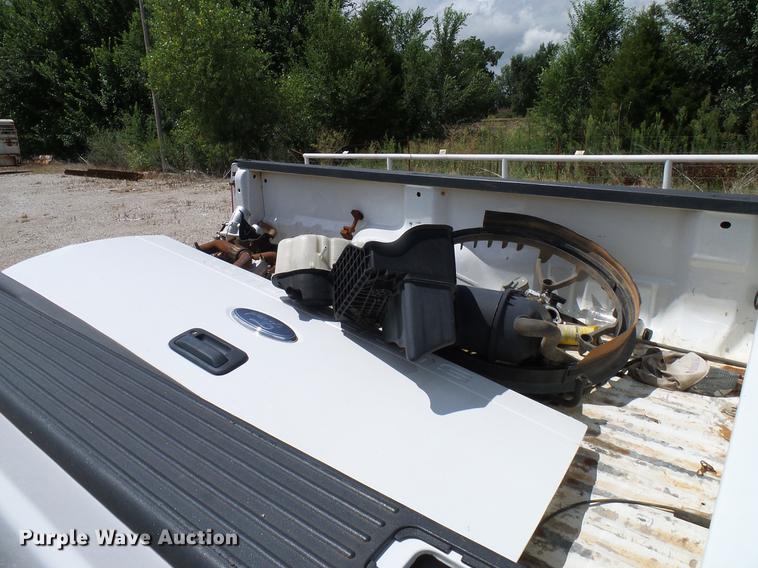 image for item DD8363 2008 Ford F350 Super Duty pickup truck