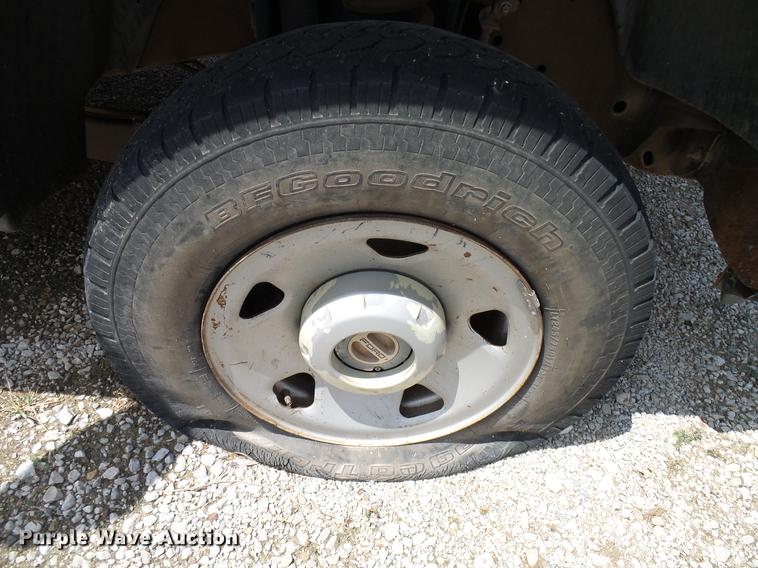 image for item DD8363 2008 Ford F350 Super Duty pickup truck