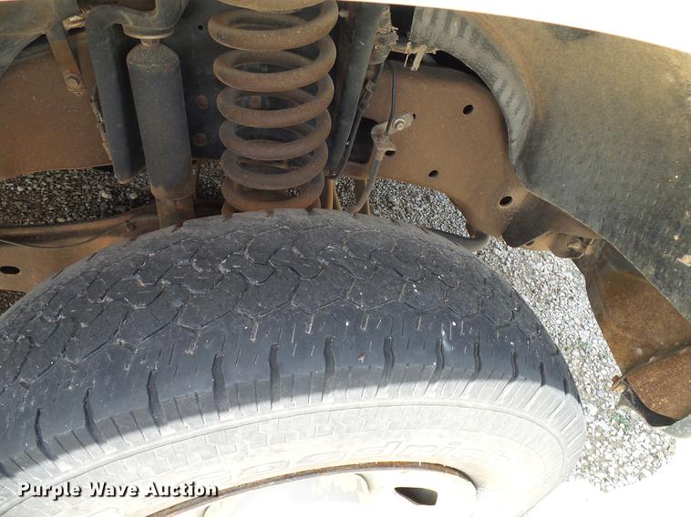 image for item DD8363 2008 Ford F350 Super Duty pickup truck