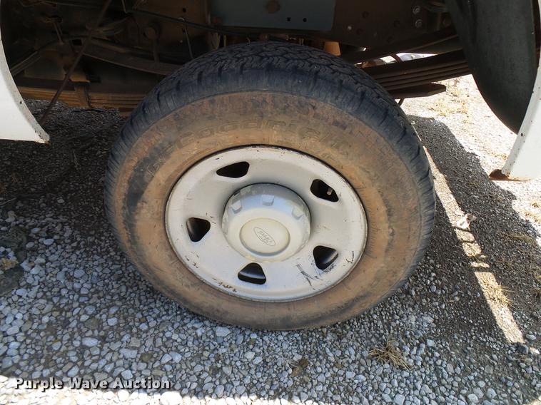 image for item DD8363 2008 Ford F350 Super Duty pickup truck