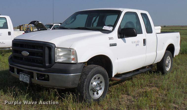 image for item DD8368 2007 Ford F250 Super Duty SuperCab pickup truck