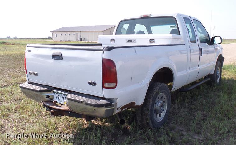 image for item DD8368 2007 Ford F250 Super Duty SuperCab pickup truck