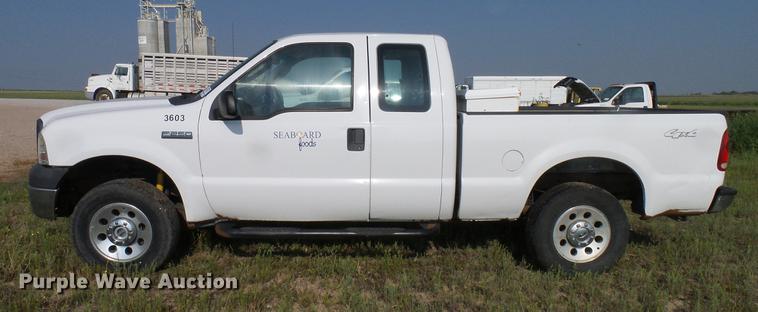 image for item DD8368 2007 Ford F250 Super Duty SuperCab pickup truck