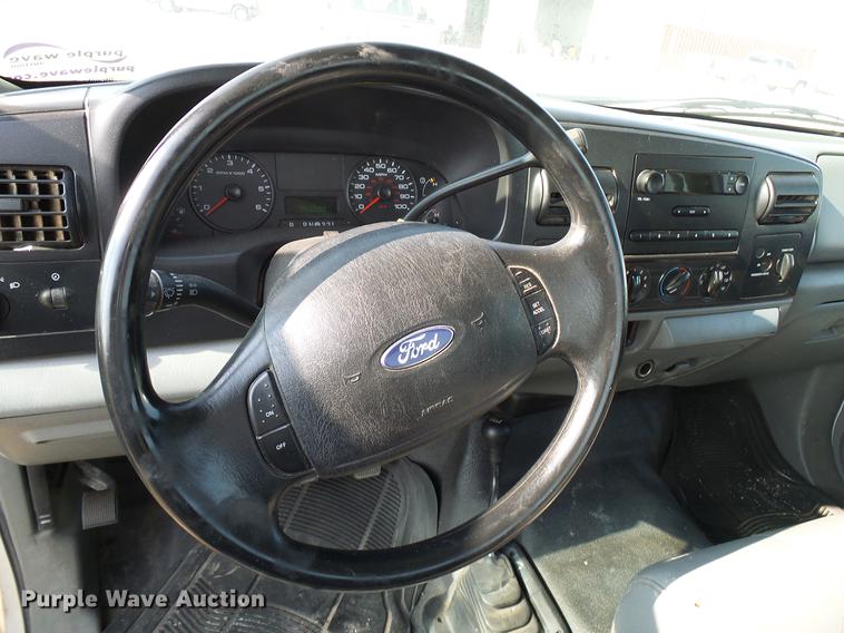 image for item DD8368 2007 Ford F250 Super Duty SuperCab pickup truck