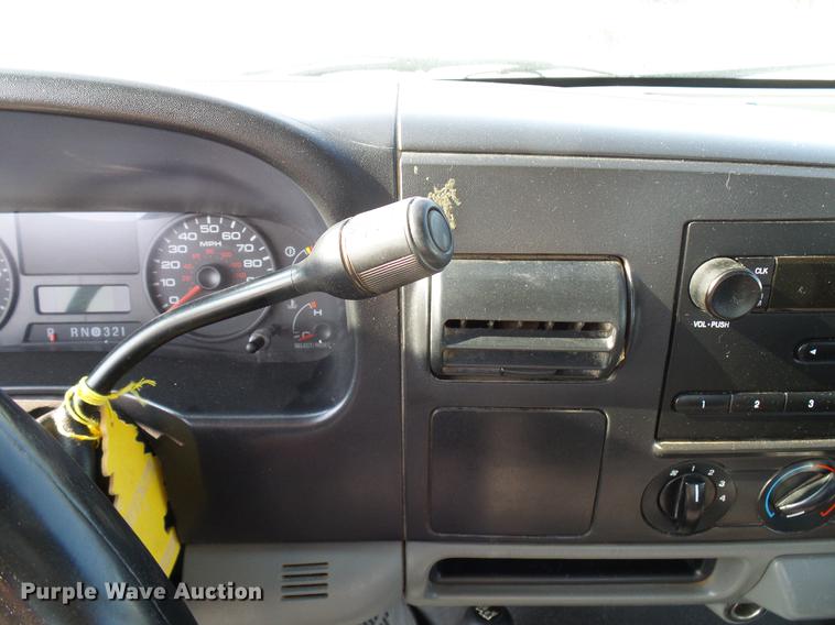 image for item DD8368 2007 Ford F250 Super Duty SuperCab pickup truck