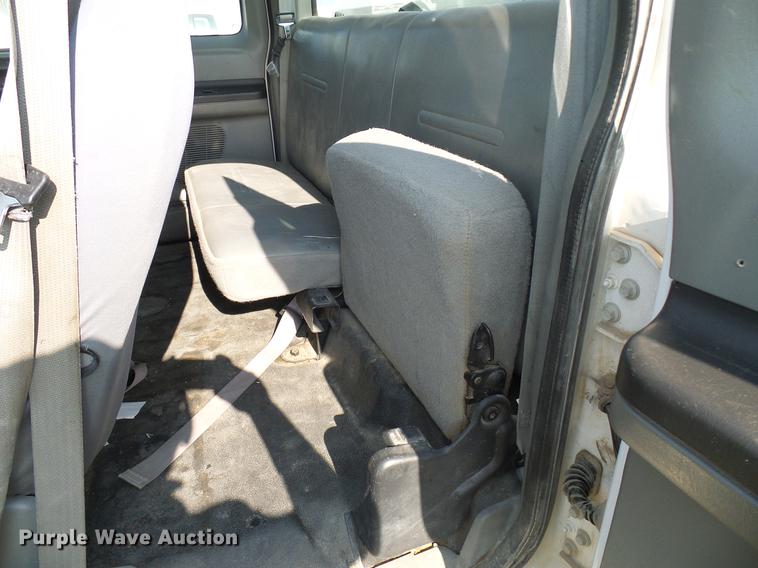 image for item DD8368 2007 Ford F250 Super Duty SuperCab pickup truck