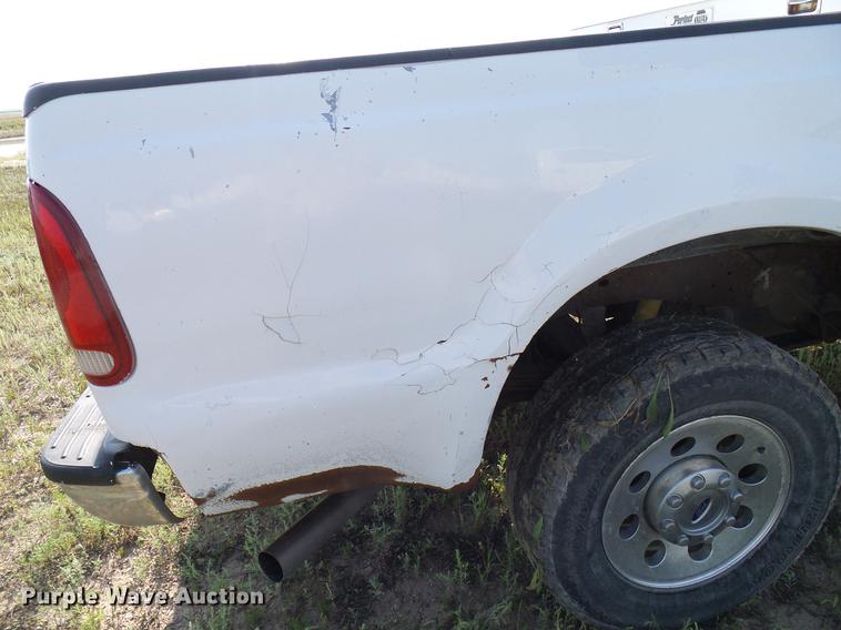 image for item DD8368 2007 Ford F250 Super Duty SuperCab pickup truck