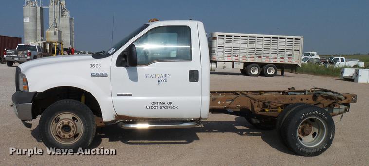 image for item DD8370 2007 Ford F350 Super Duty truck cab and chassis