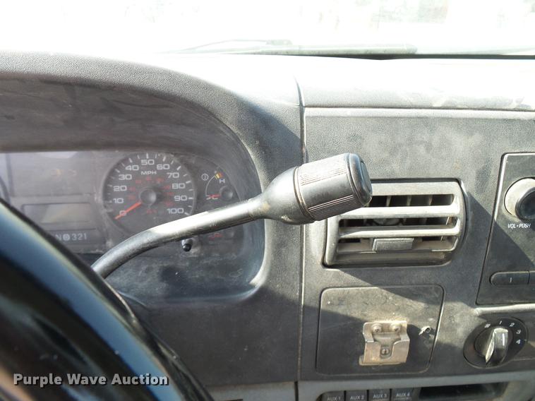 image for item DD8370 2007 Ford F350 Super Duty truck cab and chassis