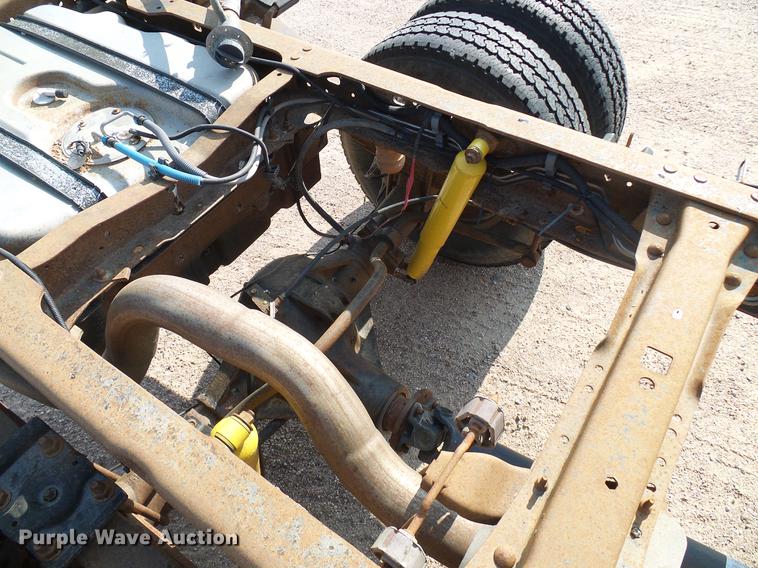 image for item DD8370 2007 Ford F350 Super Duty truck cab and chassis