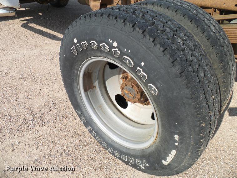 image for item DD8370 2007 Ford F350 Super Duty truck cab and chassis