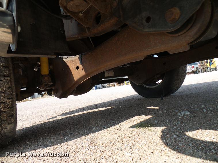 image for item DD8370 2007 Ford F350 Super Duty truck cab and chassis