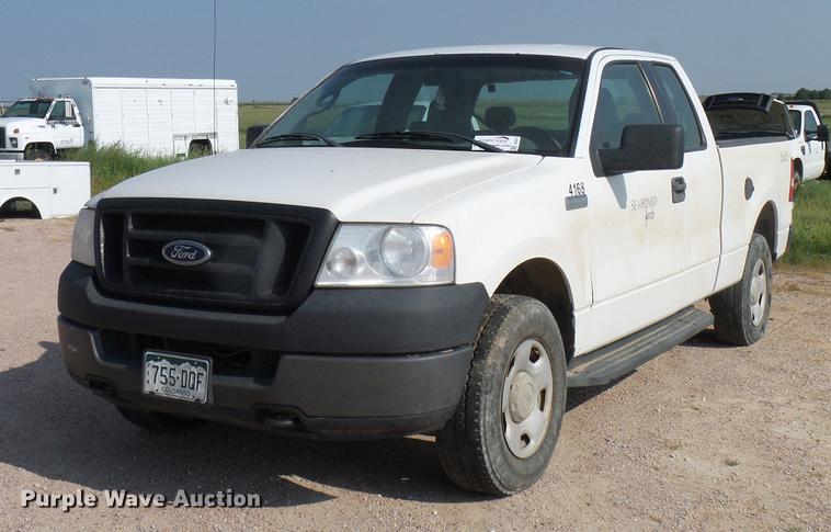 image for item DD8371 2005 Ford F150 SuperCab pickup truck