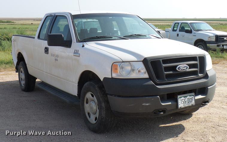 image for item DD8371 2005 Ford F150 SuperCab pickup truck