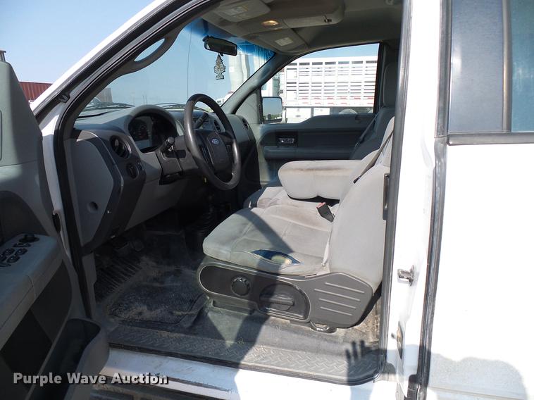 image for item DD8371 2005 Ford F150 SuperCab pickup truck