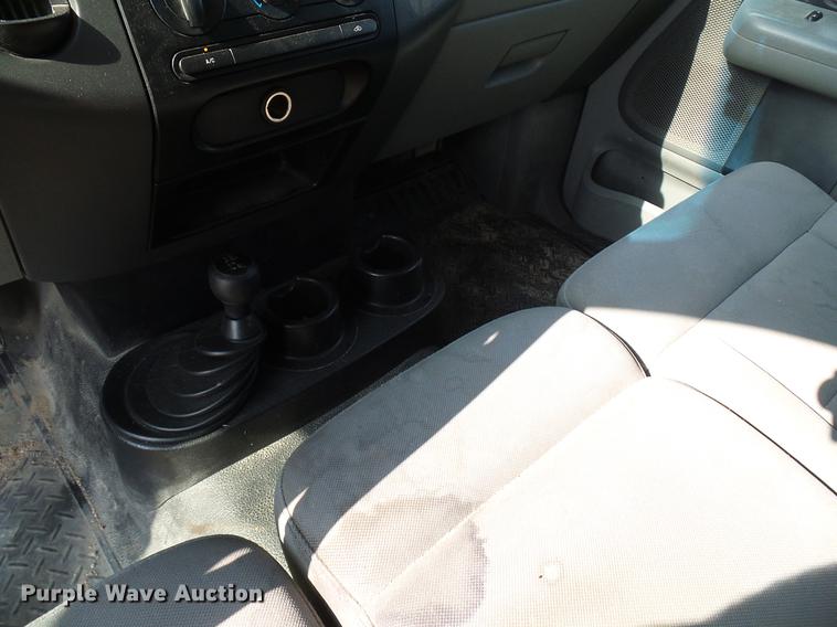 image for item DD8371 2005 Ford F150 SuperCab pickup truck