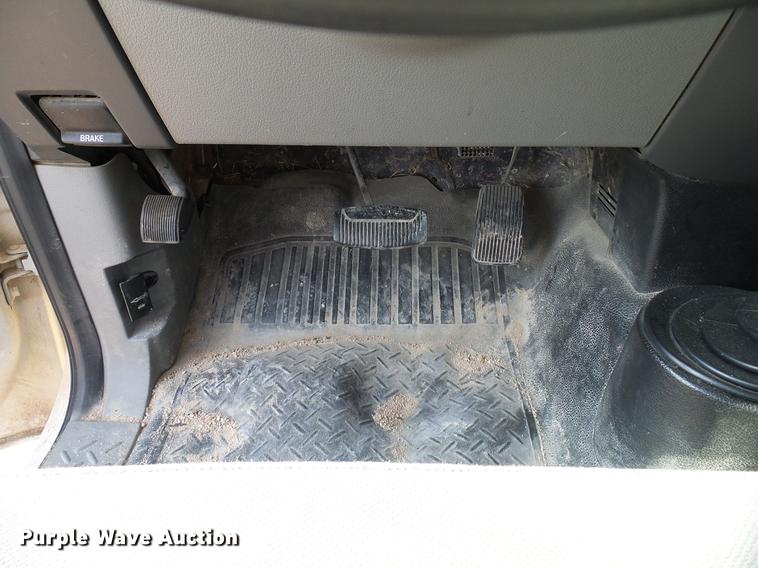 image for item DD8371 2005 Ford F150 SuperCab pickup truck