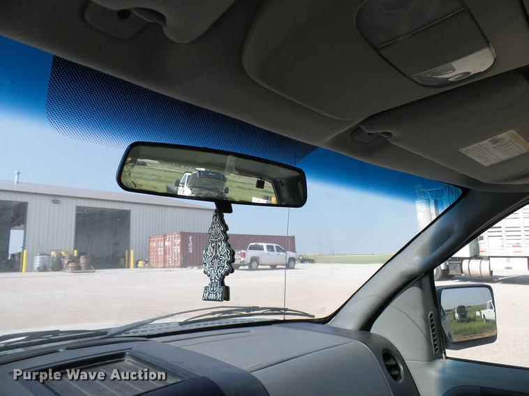 image for item DD8371 2005 Ford F150 SuperCab pickup truck