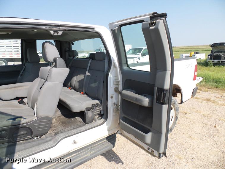 image for item DD8371 2005 Ford F150 SuperCab pickup truck