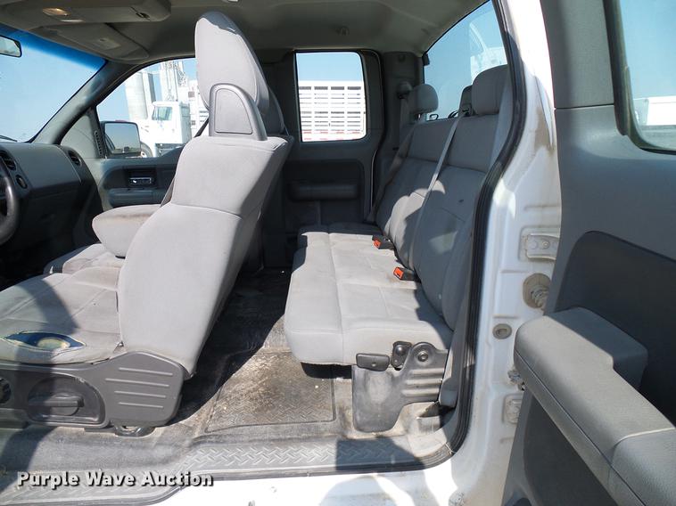 image for item DD8371 2005 Ford F150 SuperCab pickup truck