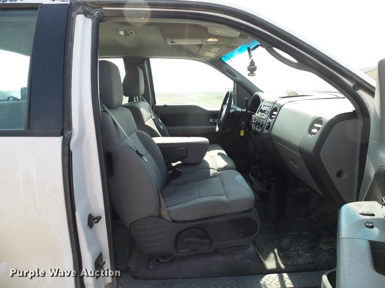 image for item DD8371 2005 Ford F150 SuperCab pickup truck