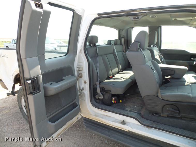 image for item DD8371 2005 Ford F150 SuperCab pickup truck