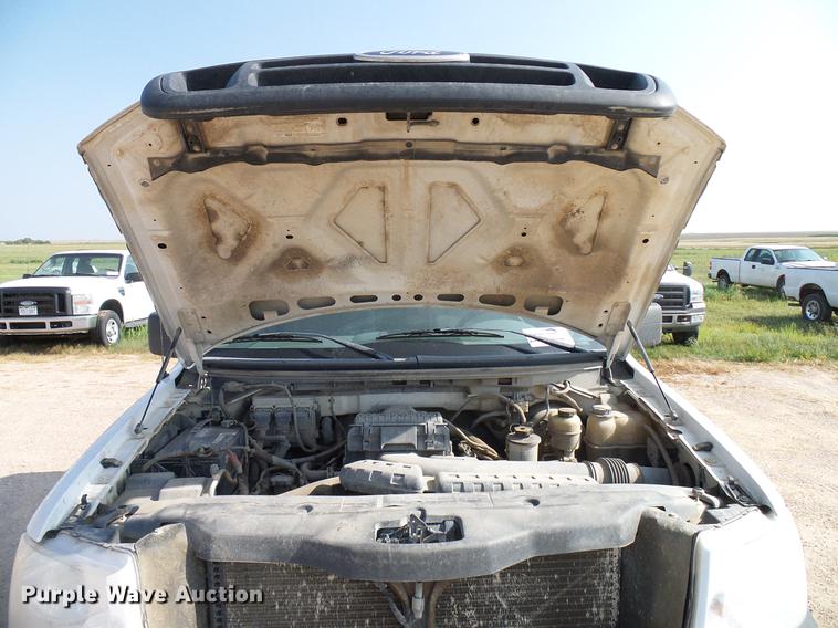 image for item DD8371 2005 Ford F150 SuperCab pickup truck