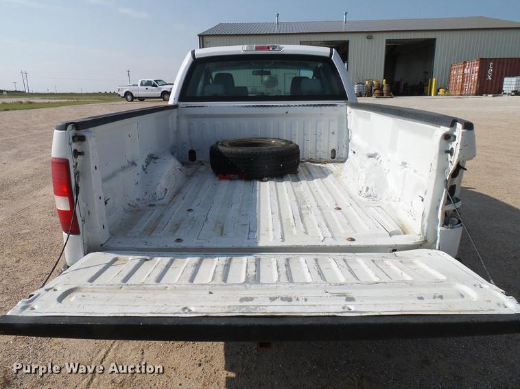 image for item DD8371 2005 Ford F150 SuperCab pickup truck