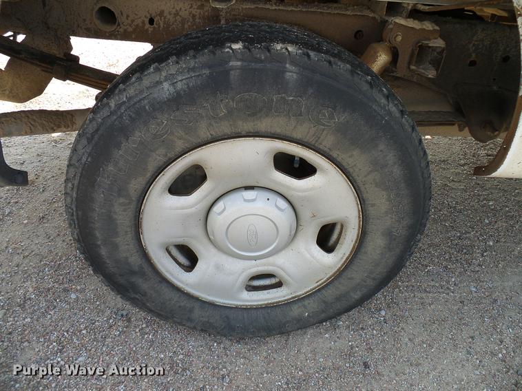 image for item DD8371 2005 Ford F150 SuperCab pickup truck