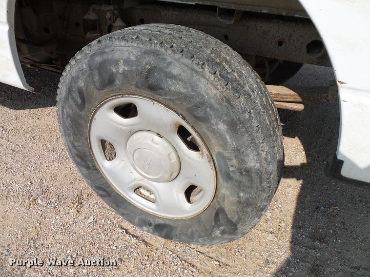 image for item DD8371 2005 Ford F150 SuperCab pickup truck