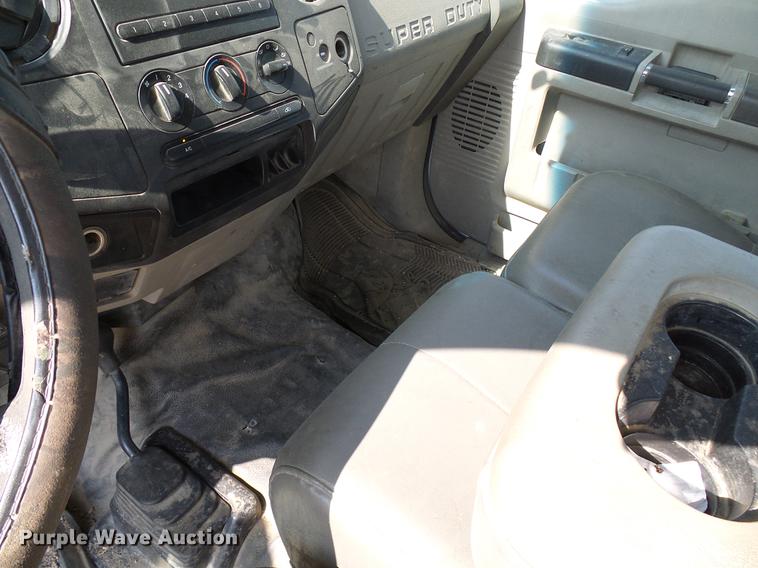 image for item DD8373 2008 Ford F250 Super Duty SuperCab pickup truck