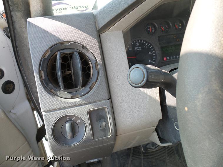 image for item DD8373 2008 Ford F250 Super Duty SuperCab pickup truck