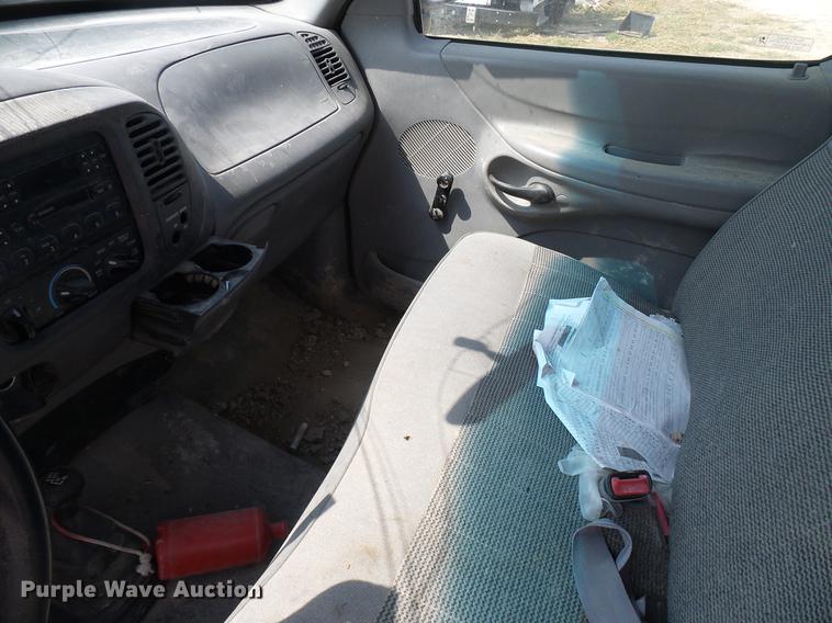 image for item DD8386 1998 Ford F150 pickup truck