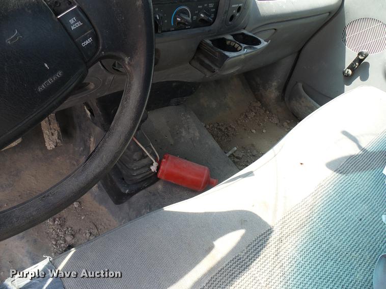 image for item DD8386 1998 Ford F150 pickup truck