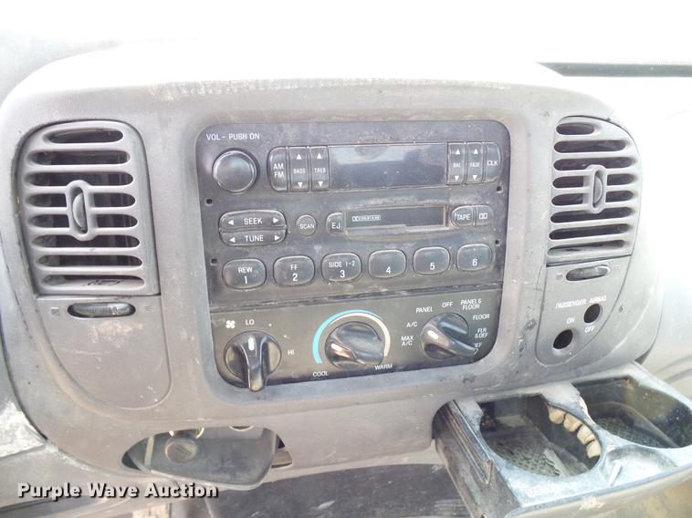 image for item DD8386 1998 Ford F150 pickup truck