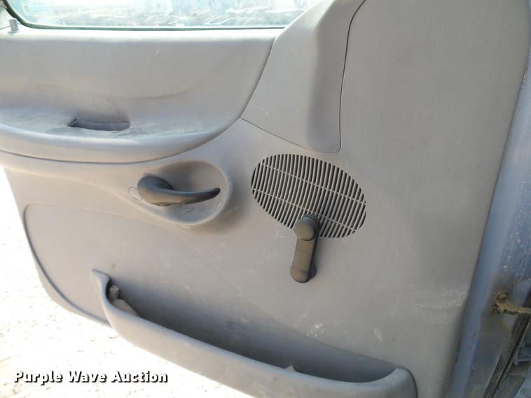 image for item DD8386 1998 Ford F150 pickup truck