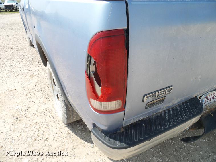 image for item DD8386 1998 Ford F150 pickup truck