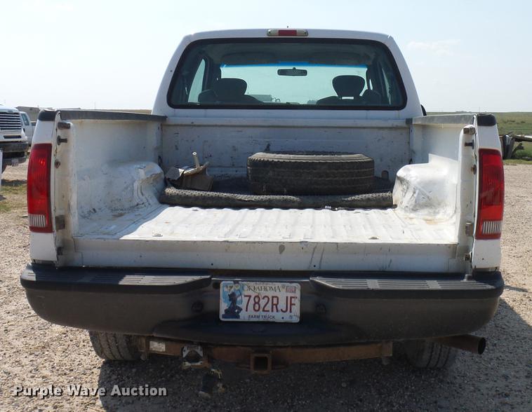 image for item DD8389 2005 Ford F250 Super Duty SuperCab pickup truck