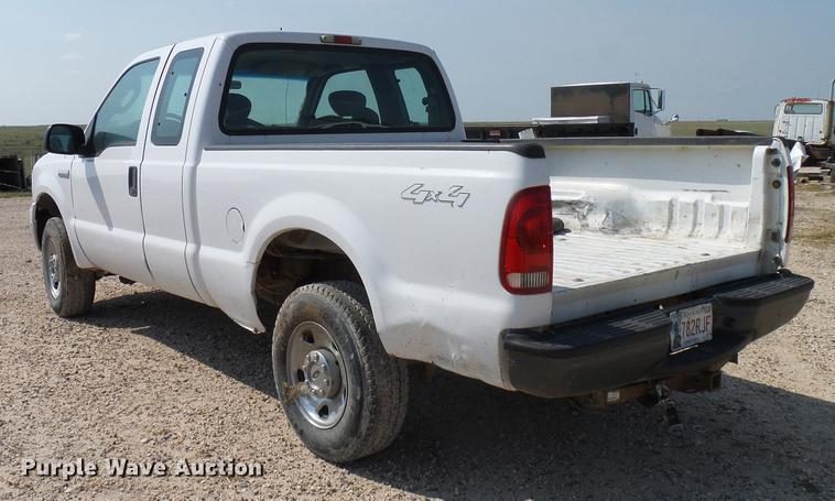 image for item DD8389 2005 Ford F250 Super Duty SuperCab pickup truck