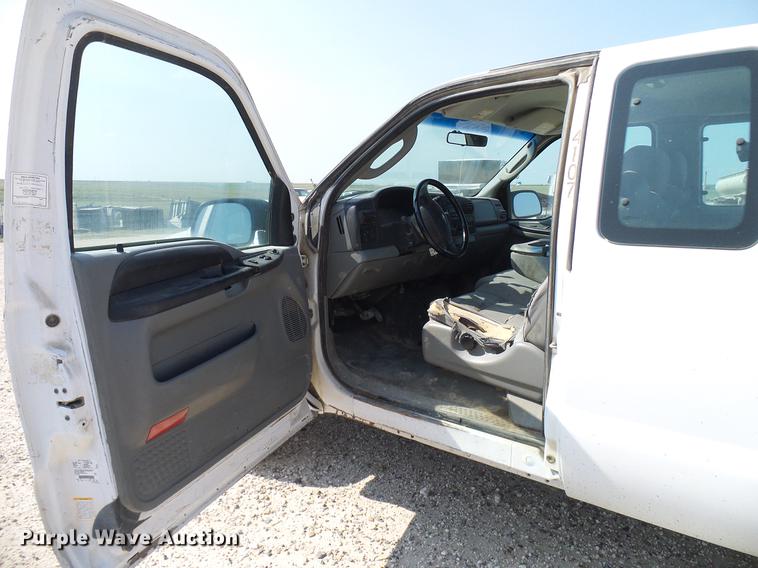 image for item DD8389 2005 Ford F250 Super Duty SuperCab pickup truck