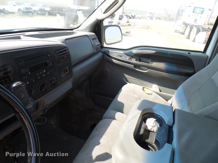 image for item DD8389 2005 Ford F250 Super Duty SuperCab pickup truck