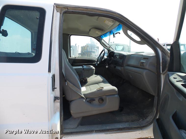 image for item DD8389 2005 Ford F250 Super Duty SuperCab pickup truck
