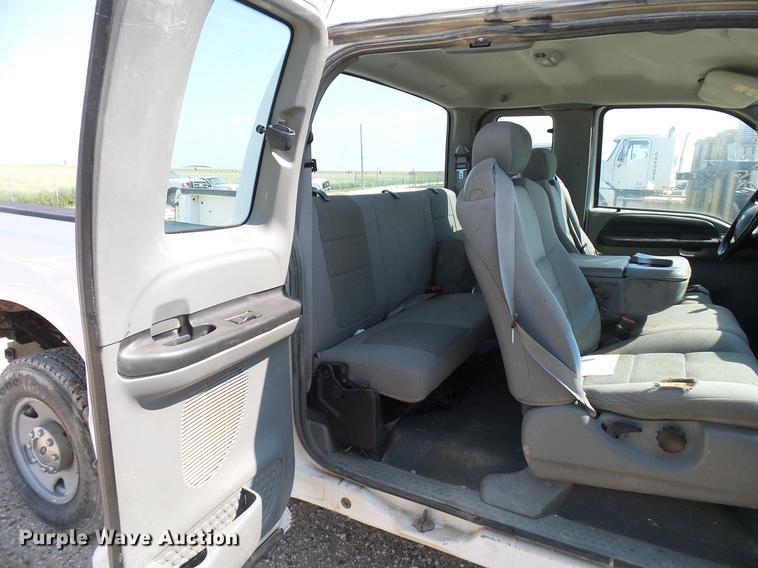 image for item DD8389 2005 Ford F250 Super Duty SuperCab pickup truck